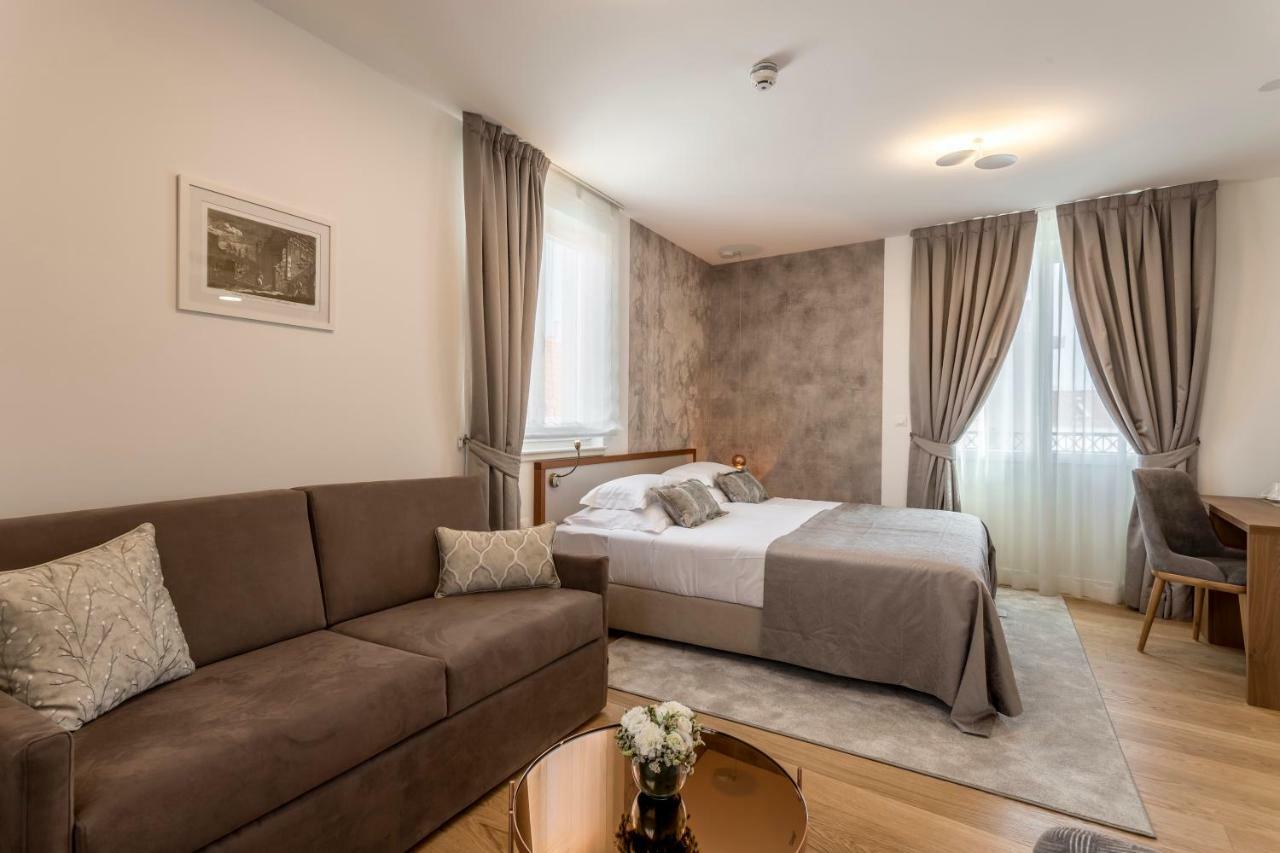 Residence Stine Split Buitenkant foto