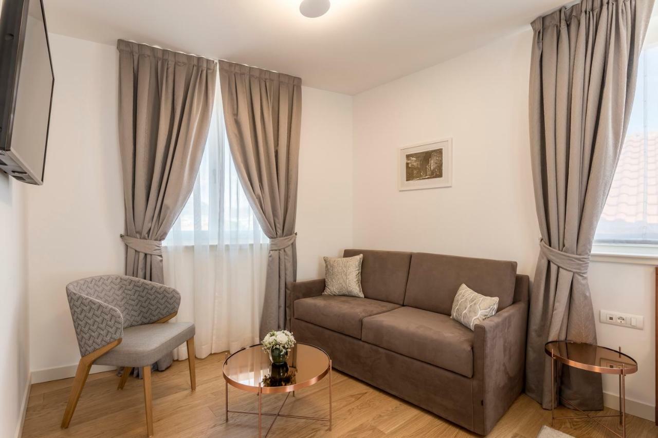 Residence Stine Split Buitenkant foto